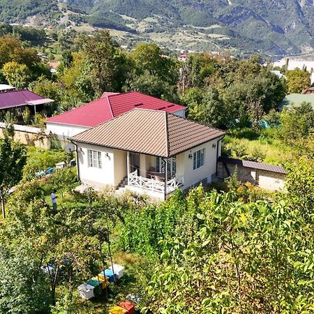 Abbasov'S Guest House-In Lahij Lahic Екстериор снимка