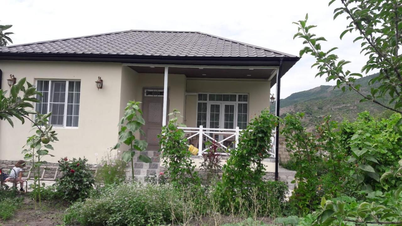 Abbasov'S Guest House-In Lahij Lahic Екстериор снимка