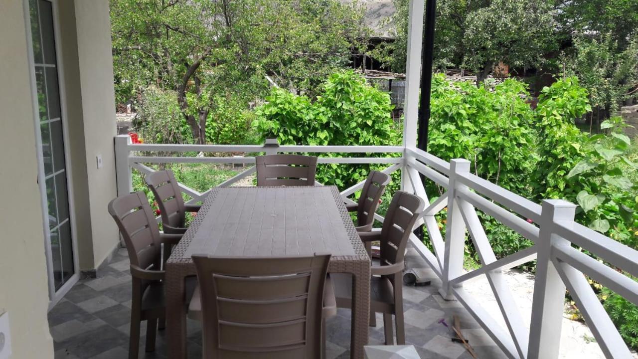 Abbasov'S Guest House-In Lahij Lahic Екстериор снимка